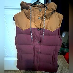Women’s Patagonia down vest